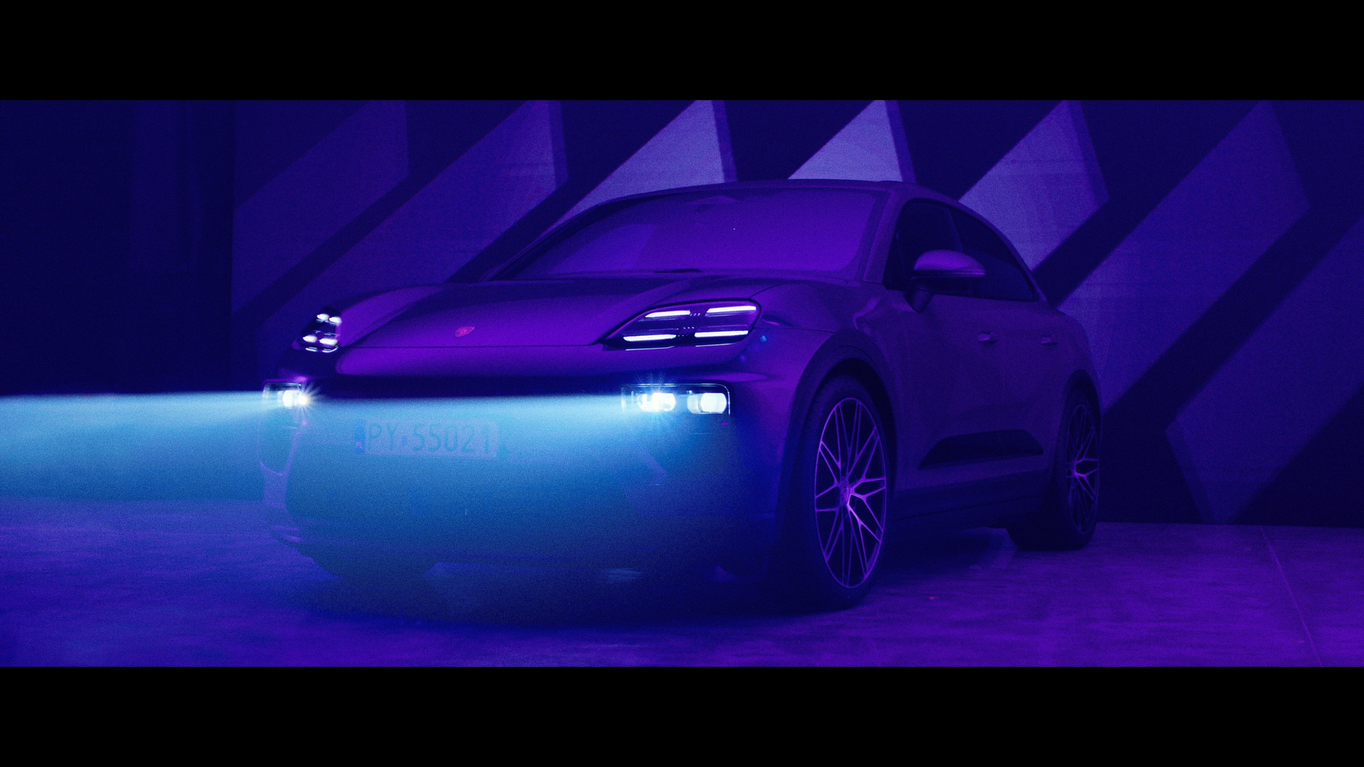 2401_010_Porsche_Iga_Confrom_edit_45sec_v015 (1-00-39-15)