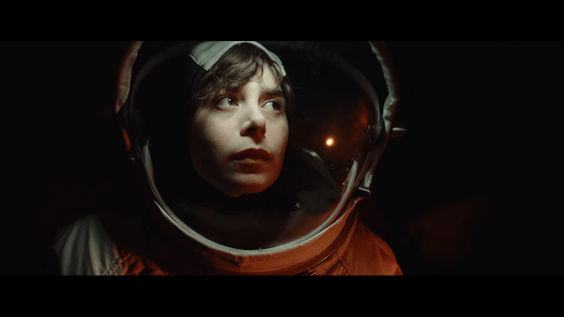 mikromusic_-_Łajka (1080p) 01